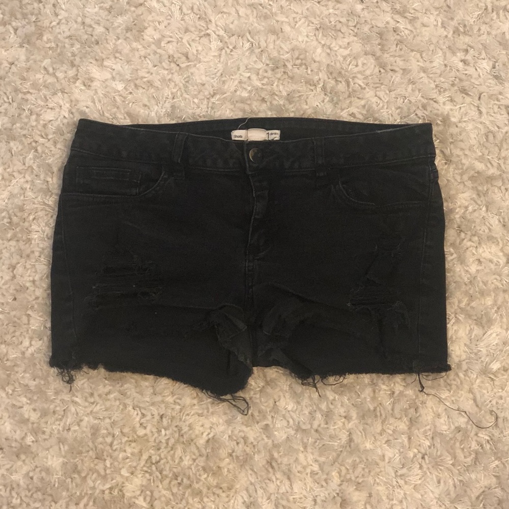Forever 21 black ripped lace detail shorts